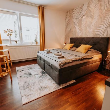 Citybeat Apartments, 400M From The Square Pilzno Zewnętrze zdjęcie
