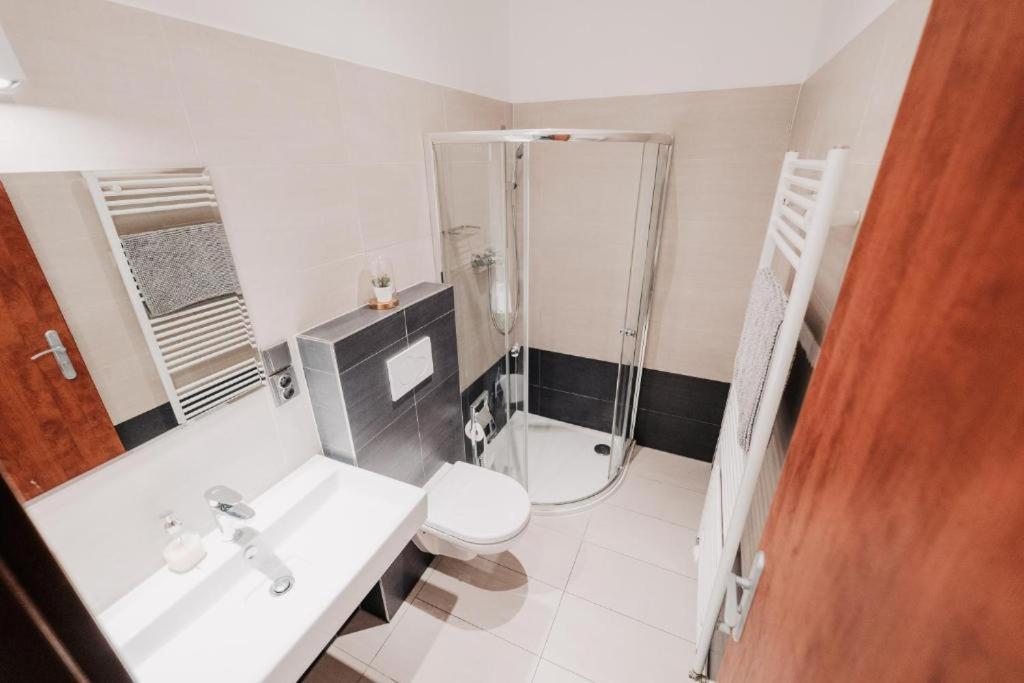 Citybeat Apartments, 400M From The Square Pilzno Zewnętrze zdjęcie