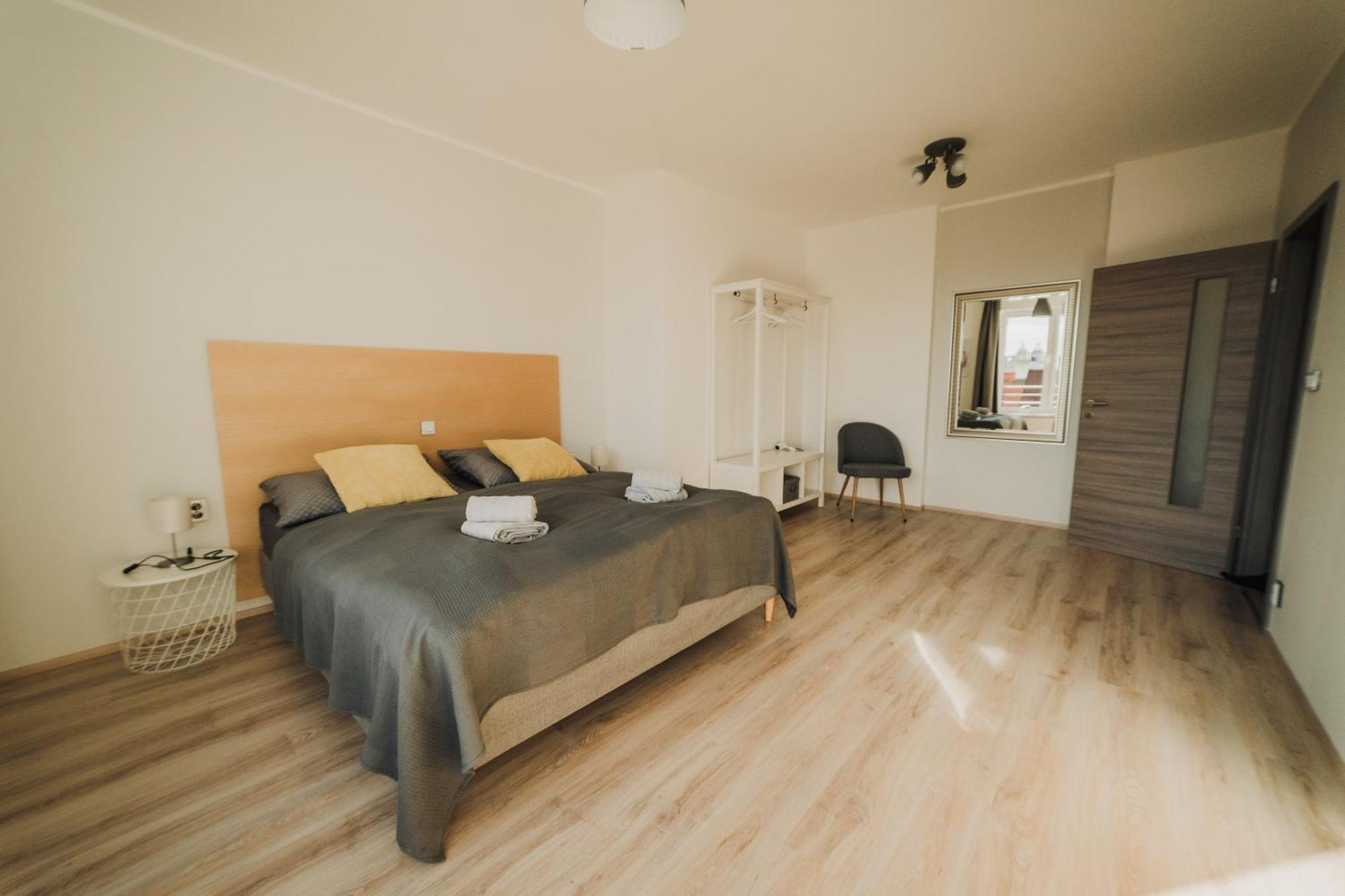 Citybeat Apartments, 400M From The Square Pilzno Zewnętrze zdjęcie