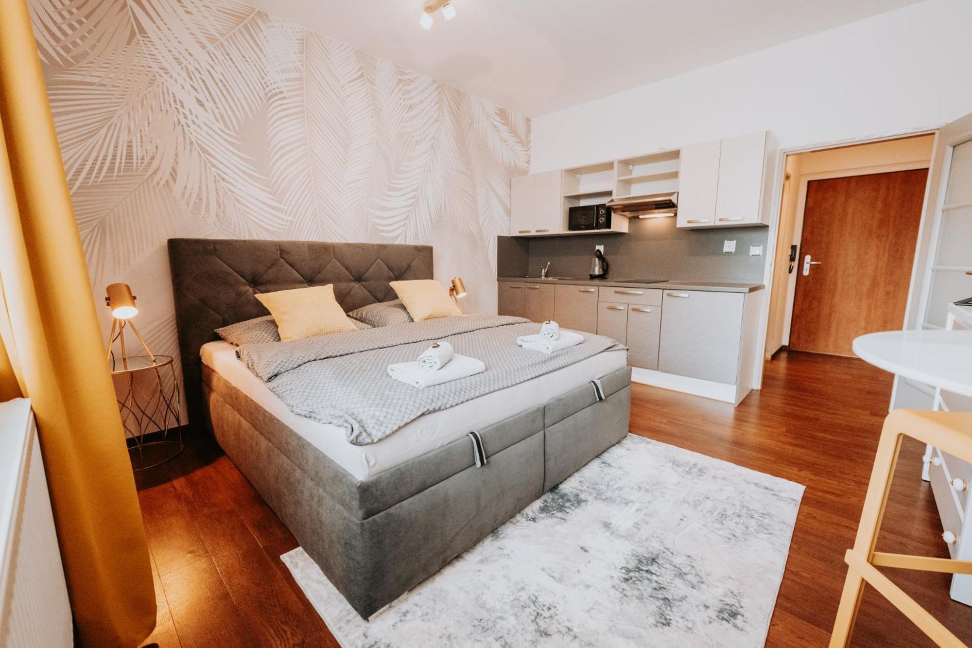 Citybeat Apartments, 400M From The Square Pilzno Zewnętrze zdjęcie
